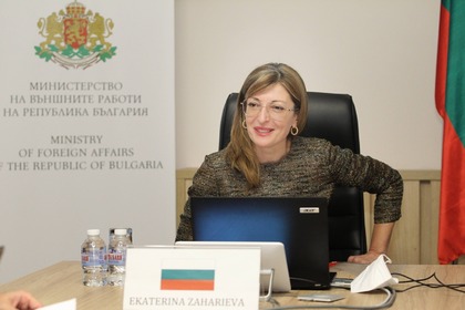 Вицепремиерът и министър на външните работи Екатерина Захариева проведе телефонен разговор със словенския министър на външните работи Анже Логар